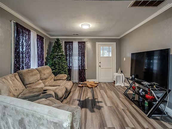 5th image of 216 SW 35th St