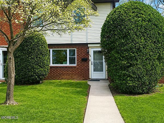 2nd image of 94 Belinda Court #94