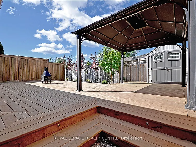 326 Slade Cres #LOWER — Photo 31