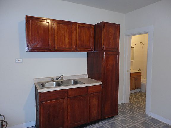 Unit 1B Kitchen