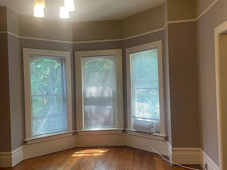 1301 G St — Photo 2