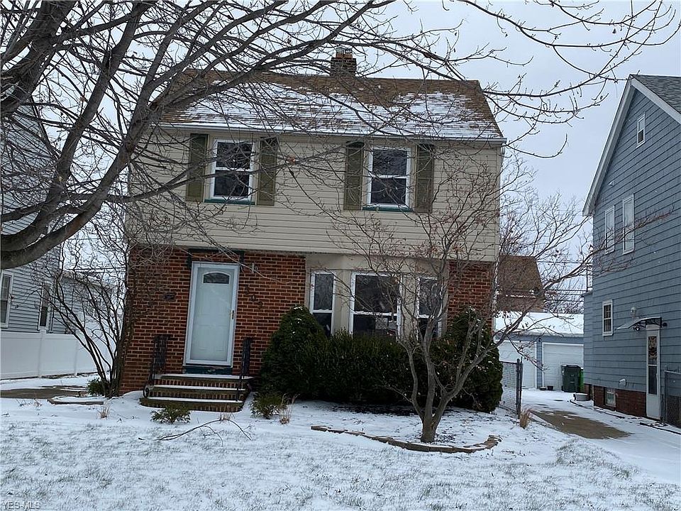 1st image of 305 E 195th St