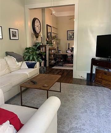 3rd image of 928 Dufossat St