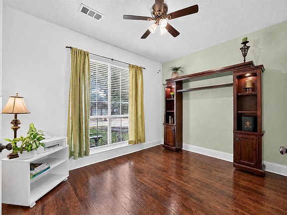 5th image of 1603 Creekside Dr