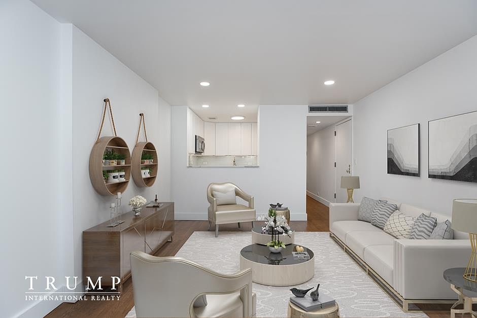 1st image of 165 E 61st St APT 1A