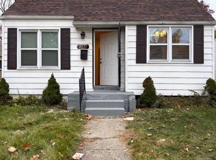 8237 Hubbell St, Detroit, MI 48228