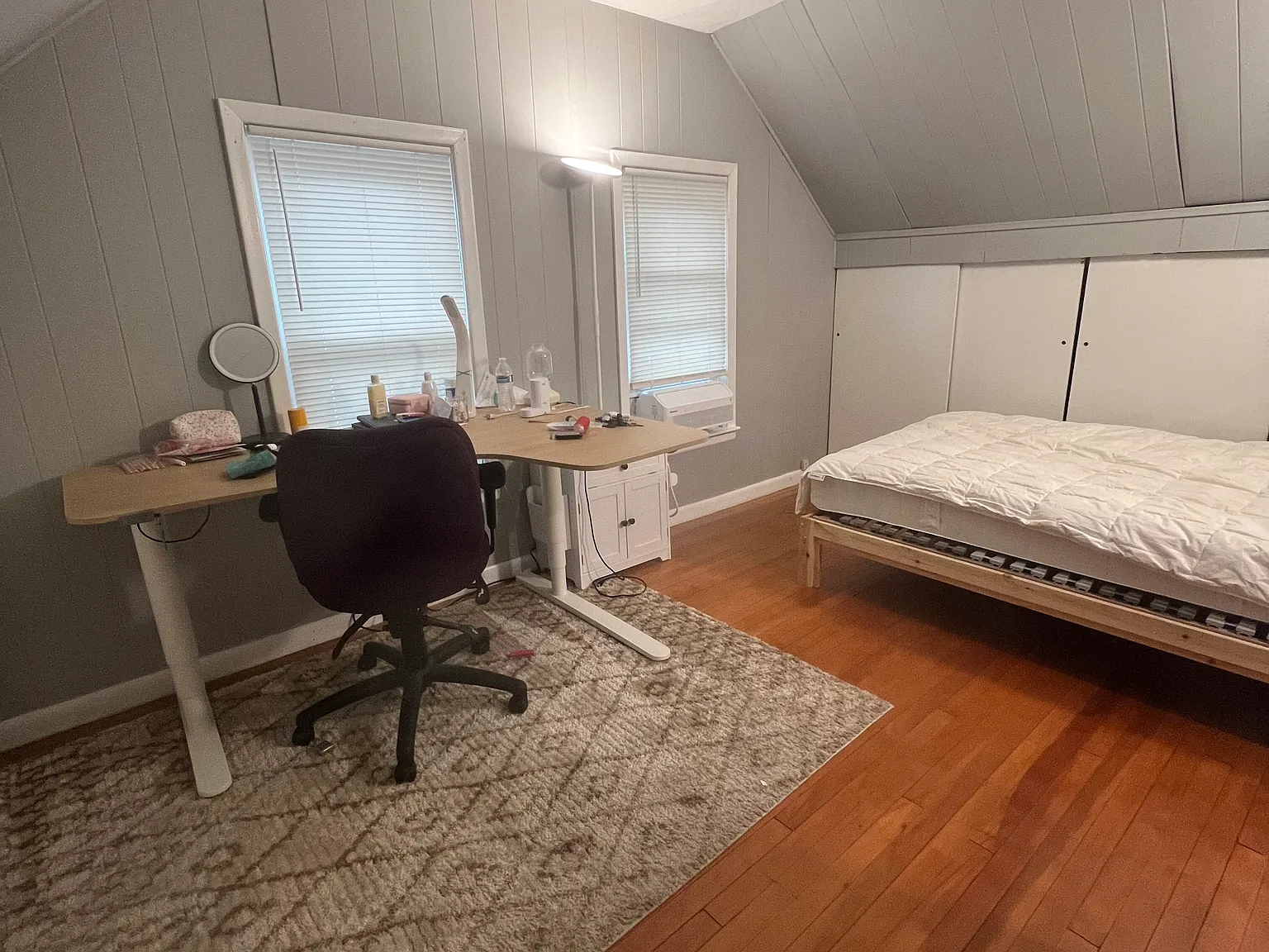 3 bed, 1000 sqft, $1,200 — Photo 2