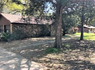 127 Cardinal Dr, Livingston, TX 77351