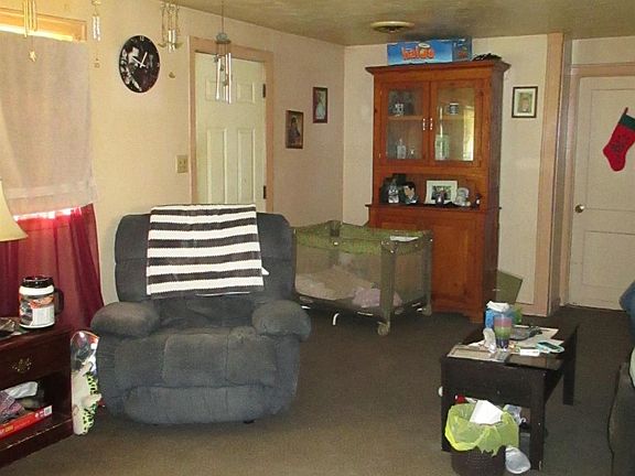5th image of 946 W Dawes Ave