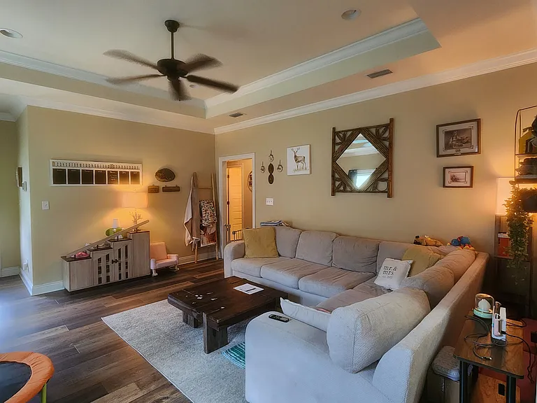 858 Linlen Ave — Photo 5