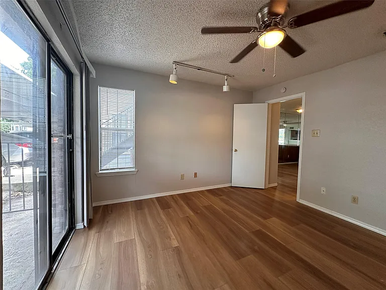 3416 Country Club Dr W #123 — Photo 11