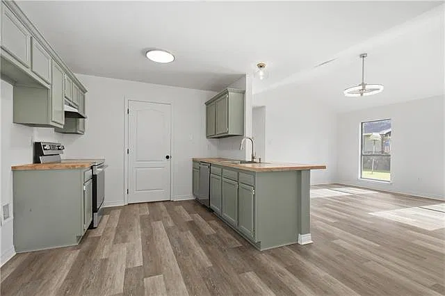 3 bed, 2.0 bath, 1205 sqft, $1,850 — Photo 4