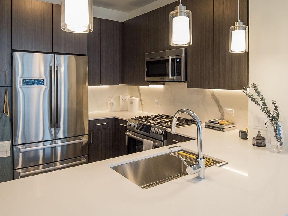 1st image of 455 N Park Dr #2512