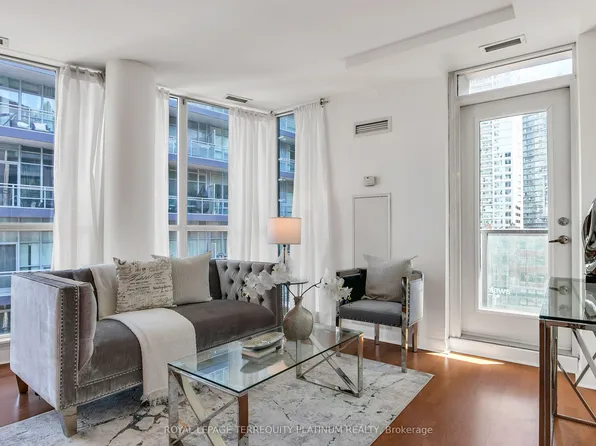 600 Fleet St #727, Toronto, ON M5V 1B7