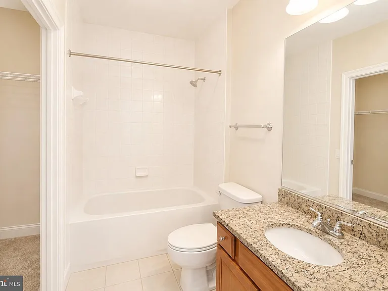 38 Maryland Ave #507 — Photo 20