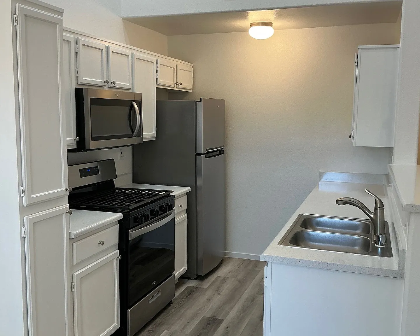 2 bed, 2.5 bath, 1020 sqft, $1,849 — Photo 1