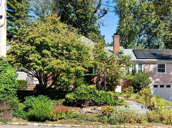 4 Stony Brook Rd, Arlington, MA 02476