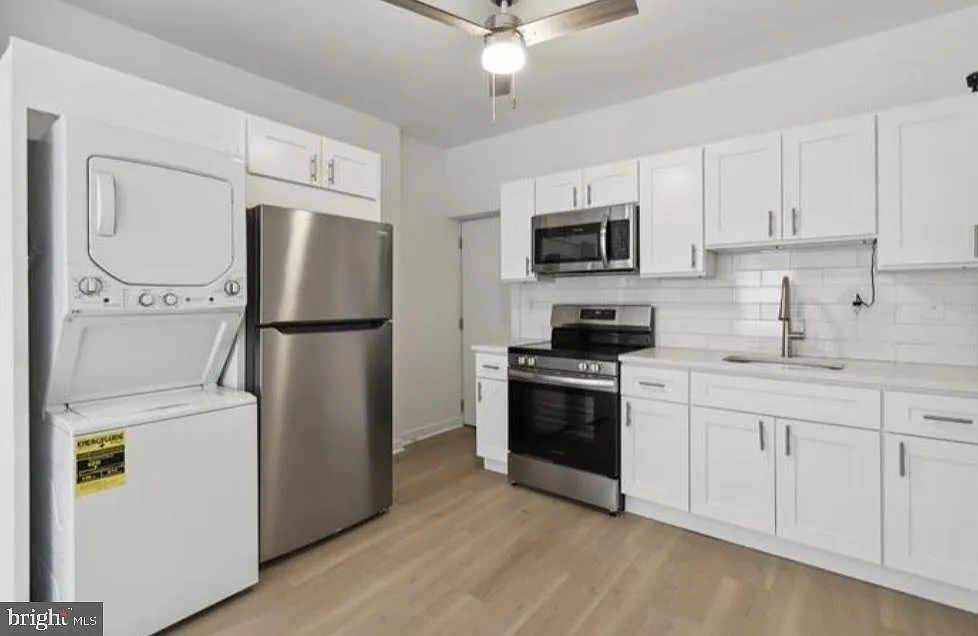 2 bed, 700 sqft, $1,350 — Photo 1