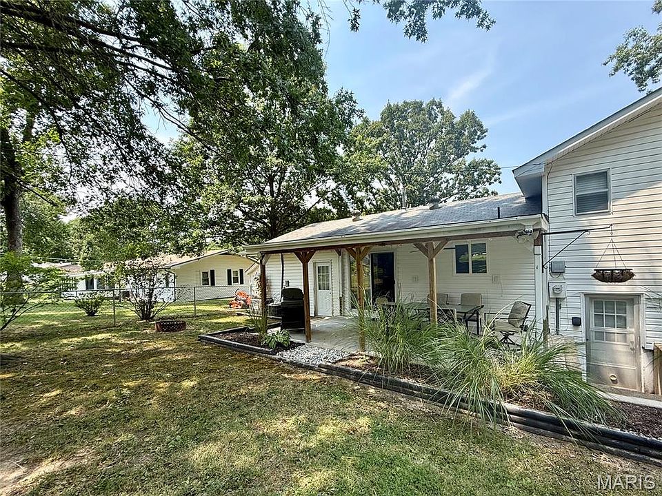 2nd image of 532 E James Blvd