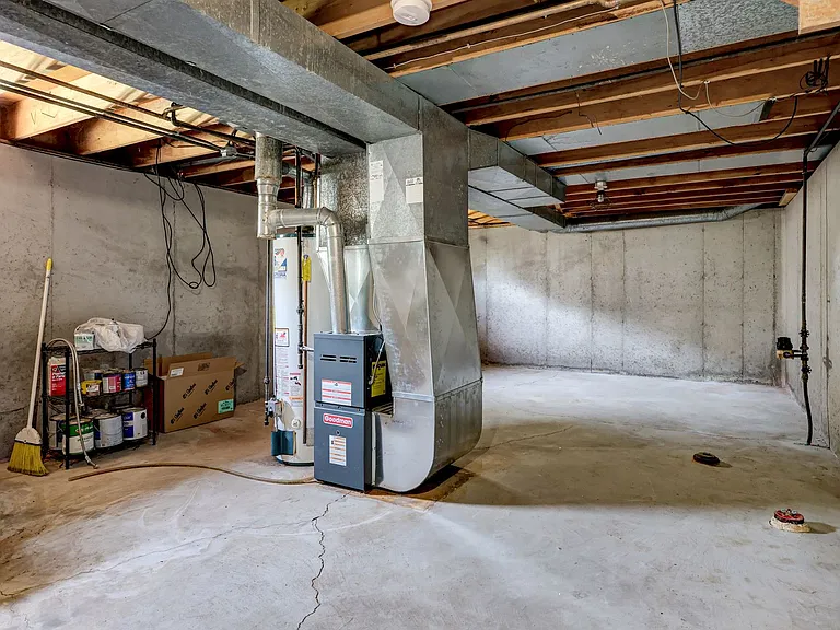 1216 Meadow Ln — Photo 13
