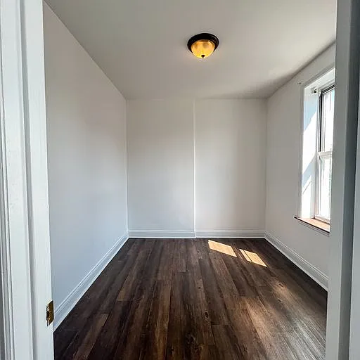 2478 Arthur Ave #9 — Photo 4
