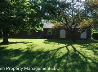 1199 S Daisy Ln, New Palestine, IN