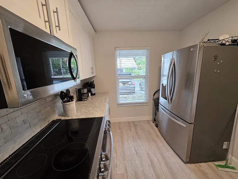 352 Plymouth St — Photo 7