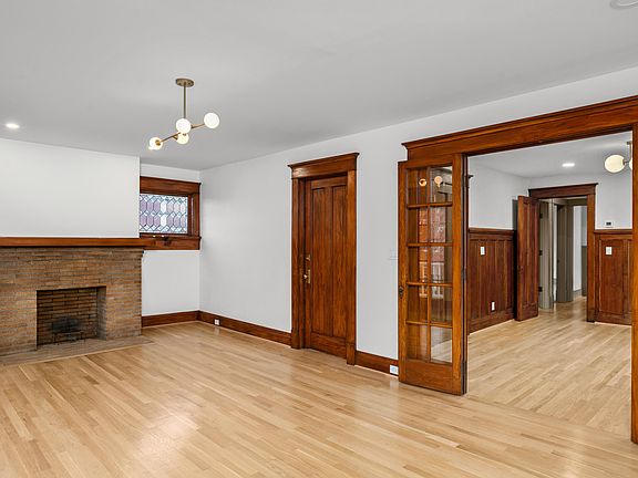 3rd image of 1076 Elmwood Ave #2