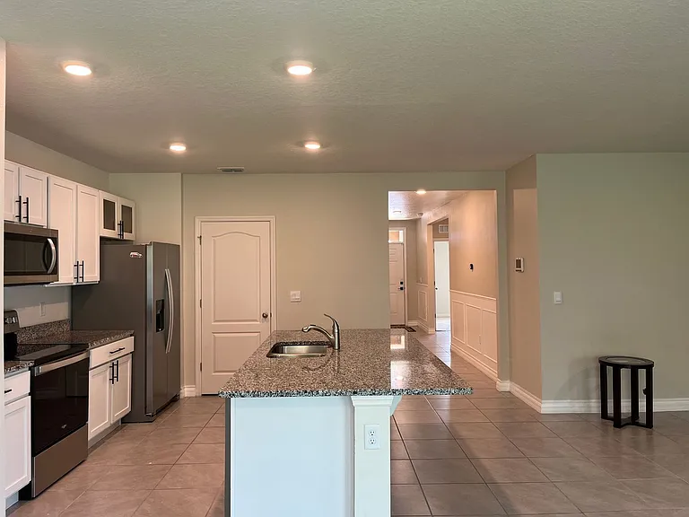 3031 Staten Dr — Photo 9