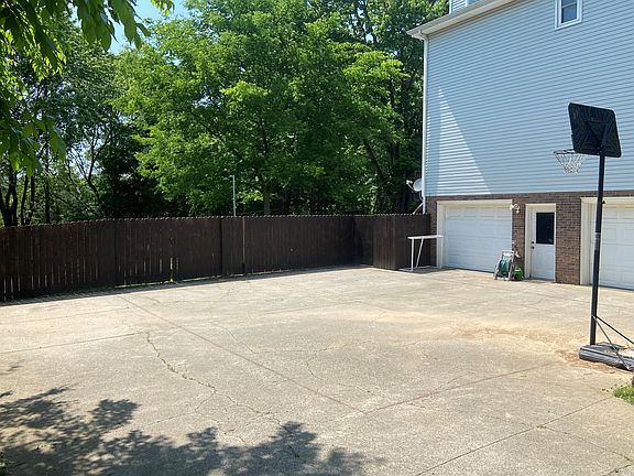 5th image of 238 Blair Dr