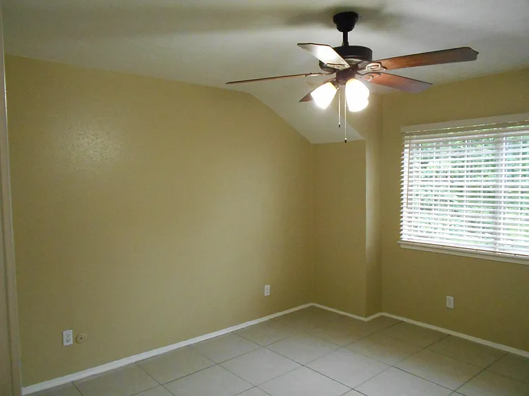 12447 W Village Dr #E — Photo 10
