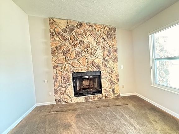 4th image of 309 Courtford Dr