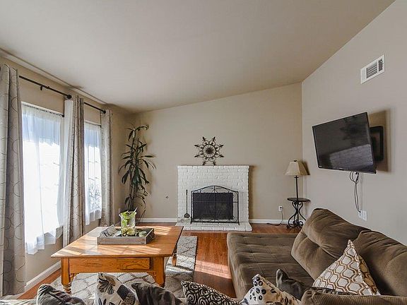 5th image of 1301 Candlewood Way