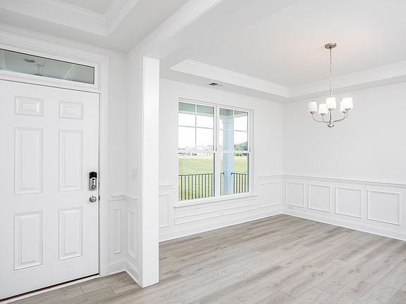3rd image of 216 Cedar Ridge Trl