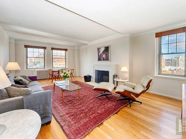 302 West 12th Street image 1 of 8