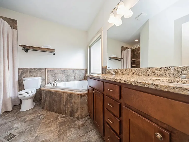16035 Northpark Dr — Photo 11