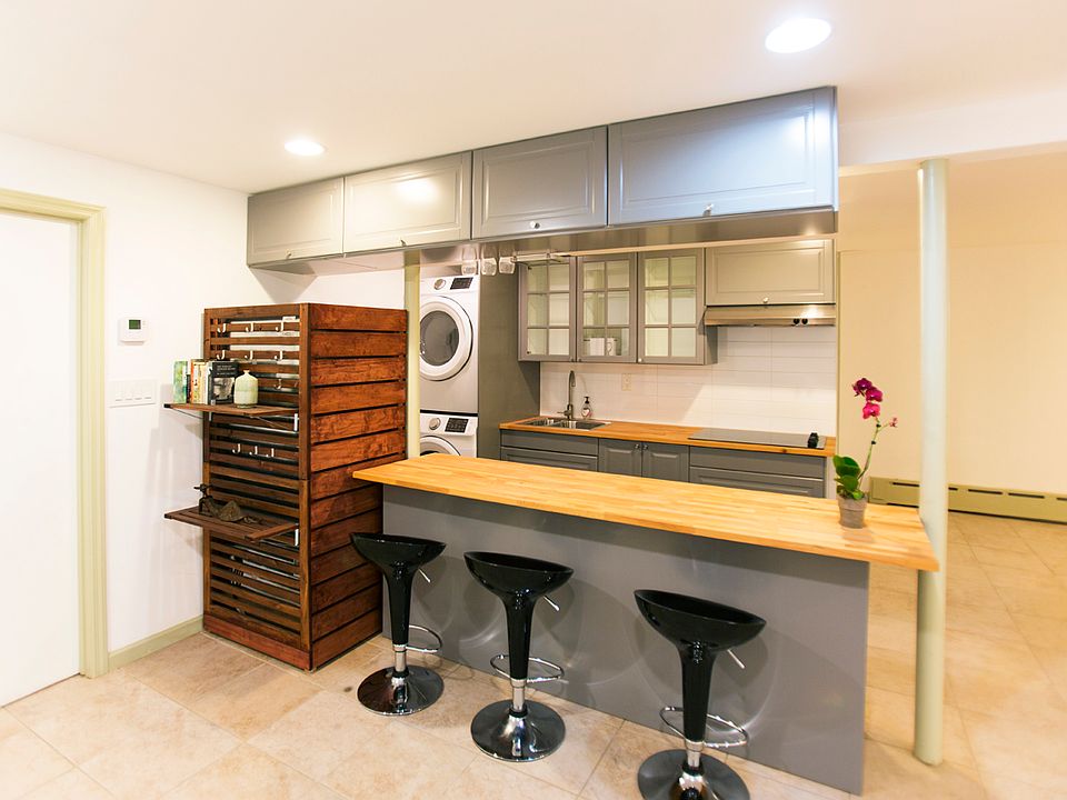 Bsmt Wet Bar