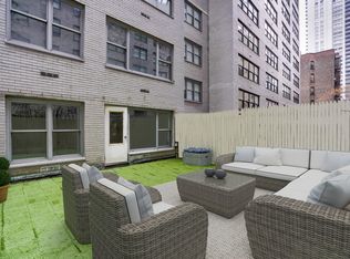 210 E 58th St APT 2J, New York, NY 10022