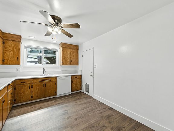 4th image of 1123 Hudson St