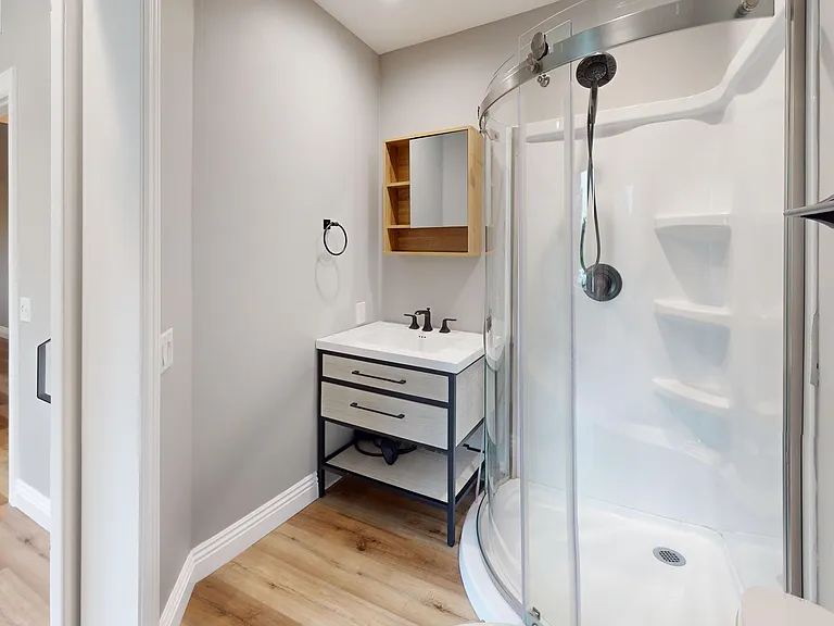 6th Bedroom w/ Bathroom