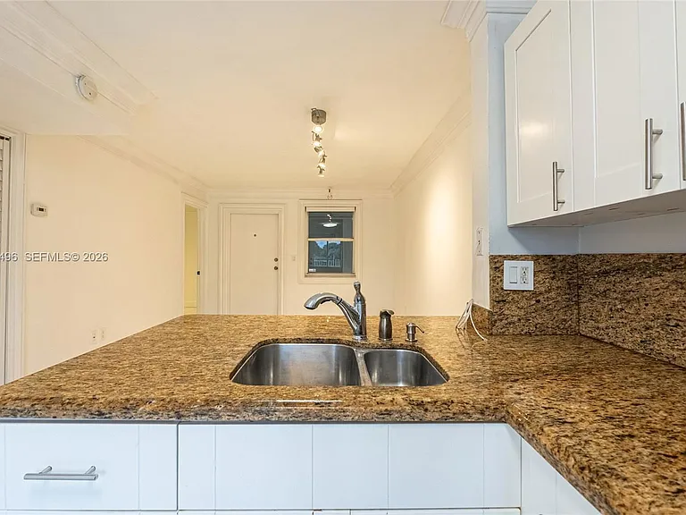 2575 SW 27th Ave — Photo 9