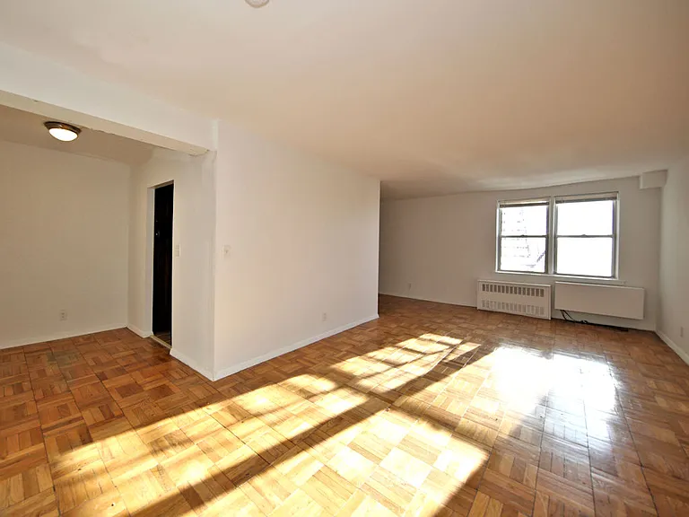 Apartment for Rent — Photo 7