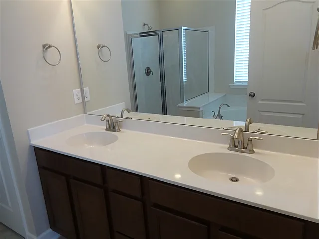 308 Nuttall Dr — Photo 5