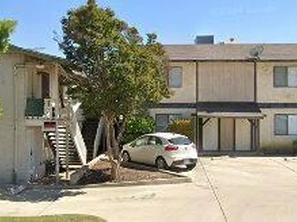 2126 O St, Bakersfield, CA 93301