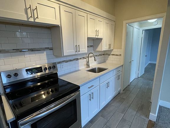 3rd image of 832 Elmwood Ave APT 6