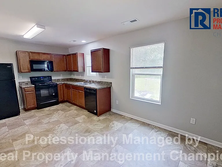 812 S 5th Ave — Photo 9