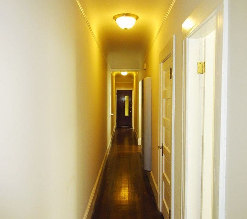 1st image of 425 Walnut St APT 3