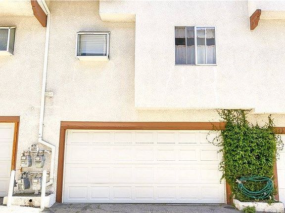 5th image of 13522 Glenoaks Blvd APT 8