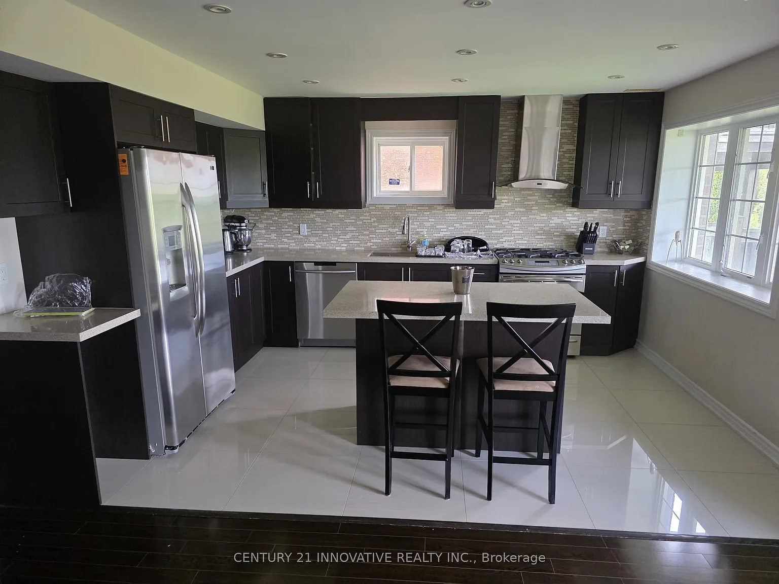 2 bed, $2,500 — Photo 2