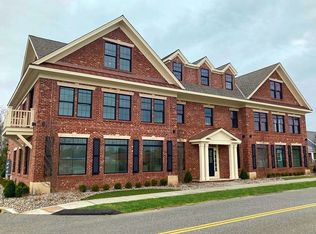 99 Lynde St, Old Saybrook, CT 06475